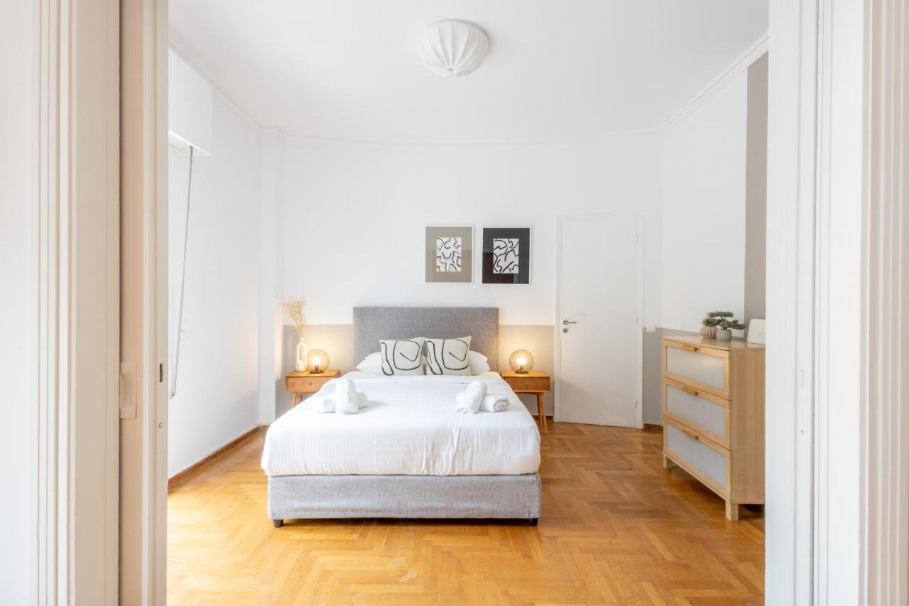 Spacious High-Ceiling 2-Bedroom By Acropolis Museum Афины Экстерьер фото